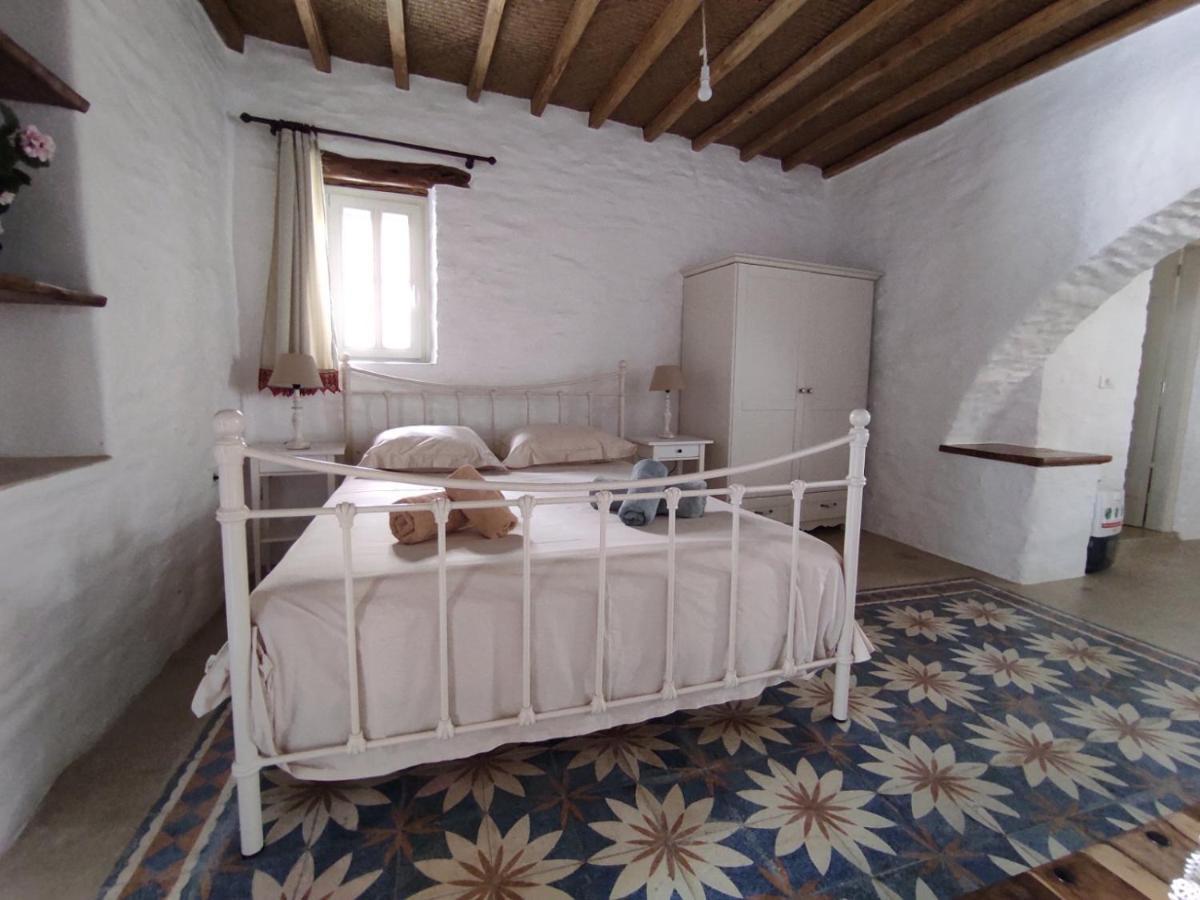 Traditional Suites In Chora Kythnos #1 المظهر الخارجي الصورة