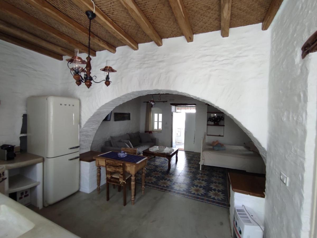 Traditional Suites In Chora Kythnos #1 المظهر الخارجي الصورة